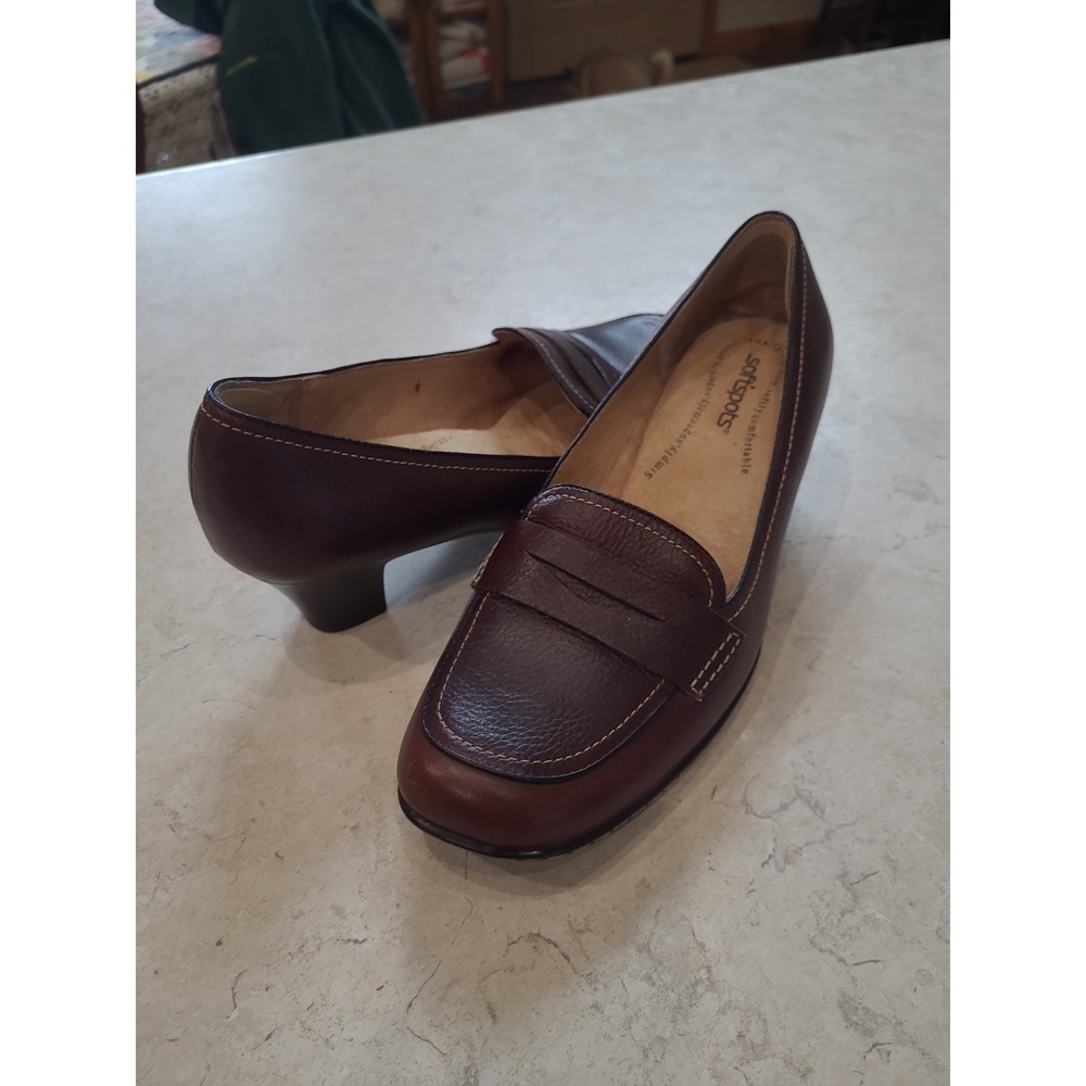 Softspots Women's SZ 9WW brown leather healed Loafers cushioned‎ footbed comfort